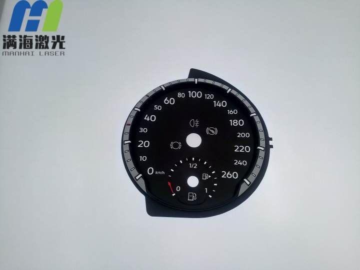 汽車（chē）塑膠儀表盤激光鏤空雕刻